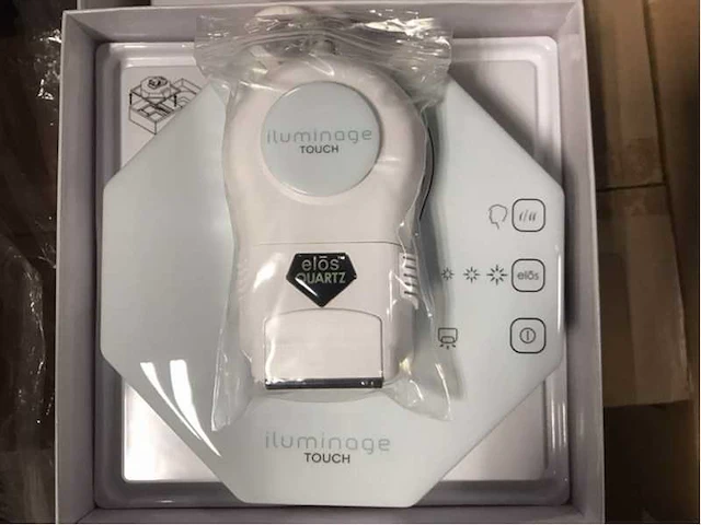 Iluminage - touch - ontharingsapparaat ipl (2x) - afbeelding 1 van  4