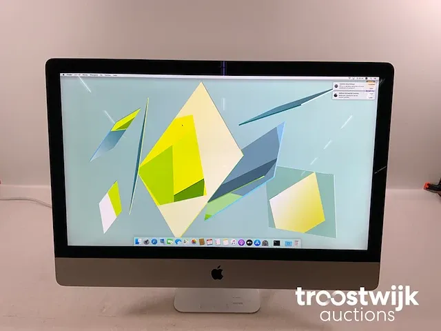 Imac (5k) 27”, core(tm) i7 6th gen, 32 gb ram, 256 gb ssd, amd radeon r9 m395x mac edition 4 gb all-in-one desktop - afbeelding 1 van  6