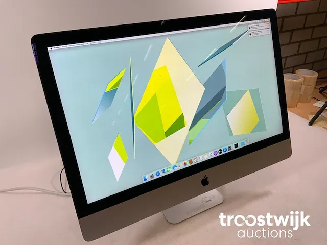 Imac (5k) 27”, core(tm) i7 6th gen, 32 gb ram, 256 gb ssd, amd radeon r9 m395x mac edition 4 gb all-in-one desktop - afbeelding 2 van  6