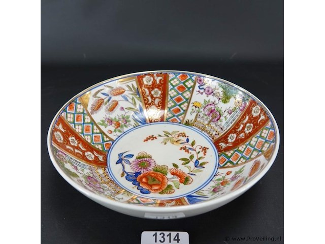 Imari schaal op standring - afbeelding 1 van  5