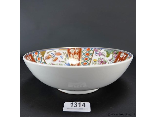 Imari schaal op standring - afbeelding 2 van  5