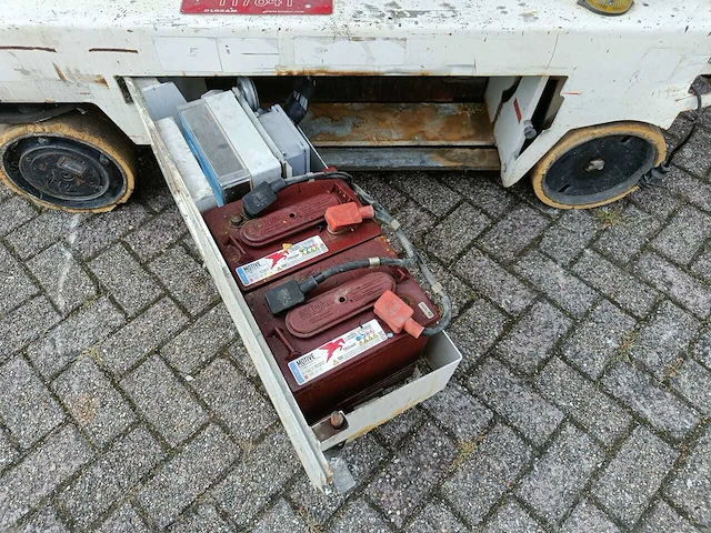 Imer - 2013 - it 7380 - hoogwerker - afbeelding 3 van  16