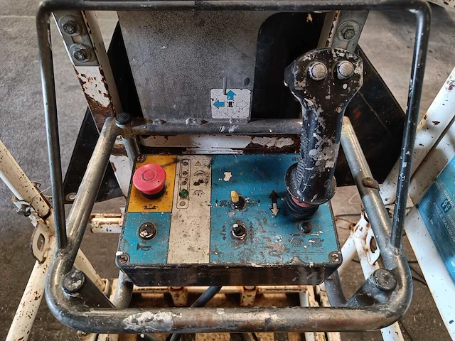 Imer - 2013 - it 7380 - hoogwerker - afbeelding 6 van  16