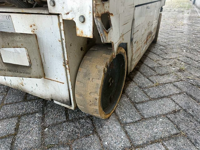 Imer - 2013 - it 7380 - hoogwerker - afbeelding 15 van  16