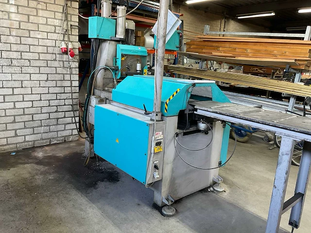 Imet - 2007 - sirio 370 af-e - semi en volautomatische afkortcirkelzaagmachine - afbeelding 17 van  20