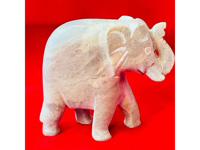 Imperial elephant antieke soapstone sculptuur - afbeelding 1 van  6