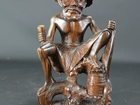 In coromandelhout gesneden indische visserman