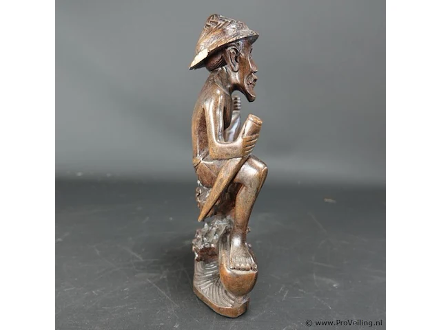 In coromandelhout gesneden indische visserman - afbeelding 4 van  5