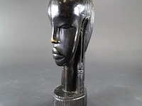 In ebbenhout gesneden afrikaanse buste - afbeelding 1 van  5