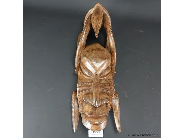 In hardhout gesneden afrikaans masker - afbeelding 2 van  5
