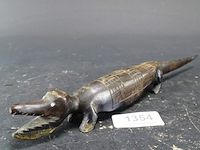 In hardhout gesneden krokodil - afbeelding 1 van  5