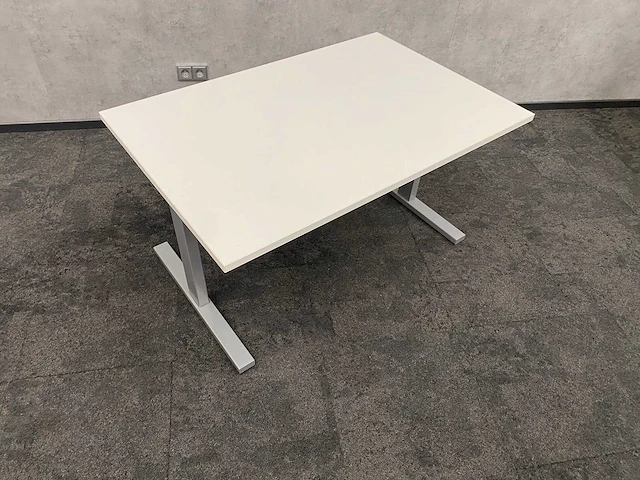 In hoogte instelbaar bureau 120x80 - afbeelding 2 van  8