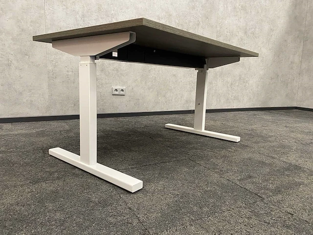 In hoogte instelbaar bureau 120x80 - afbeelding 4 van  9