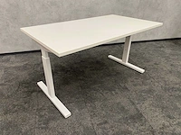 In hoogte instelbaar bureau 140x80 - afbeelding 1 van  9