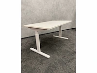 In hoogte instelbaar bureau 140x80 - afbeelding 4 van  9