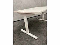 In hoogte instelbaar bureau 140x80 - afbeelding 9 van  9