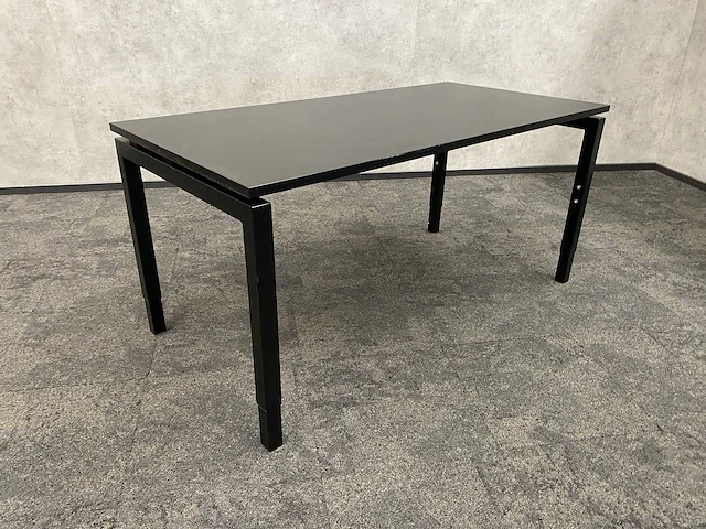 In hoogte instelbaar bureau 160x80 - afbeelding 1 van  10