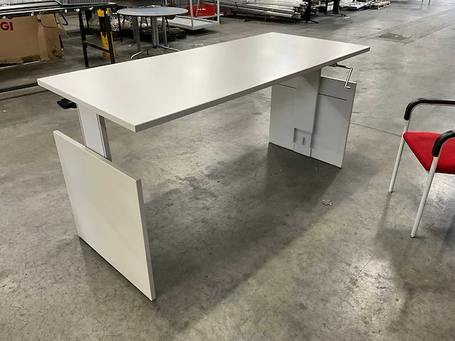 In hoogte verstelbaar bureau (3x) - afbeelding 2 van  5