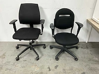 In hoogte verstelbaar bureau met bureaustoel (2x) - afbeelding 9 van  11