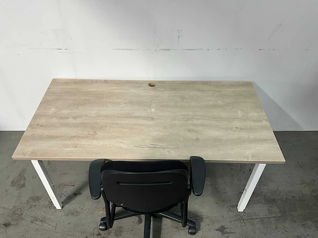 In hoogte verstelbaar bureau met bureaustoel (4x) - afbeelding 8 van  14