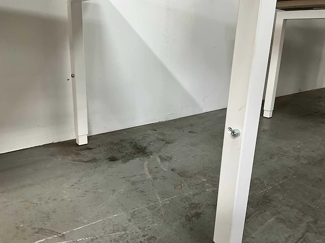 In hoogte verstelbaar bureau met bureaustoel (4x) - afbeelding 13 van  14