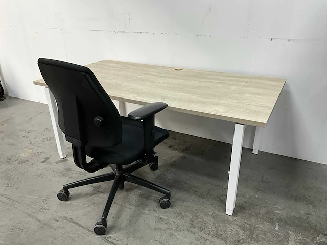 In hoogte verstelbaar bureau met bureaustoel (6x) - afbeelding 6 van  13