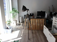 In hoogte verstelbare staande lamp op driepoot - afbeelding 1 van  2