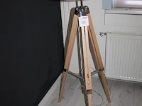 In hoogte verstelbare staande lamp op driepoot - afbeelding 2 van  3