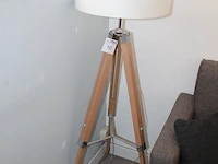 In hoogte verstelbare staande lamp op driepoot - afbeelding 2 van  2