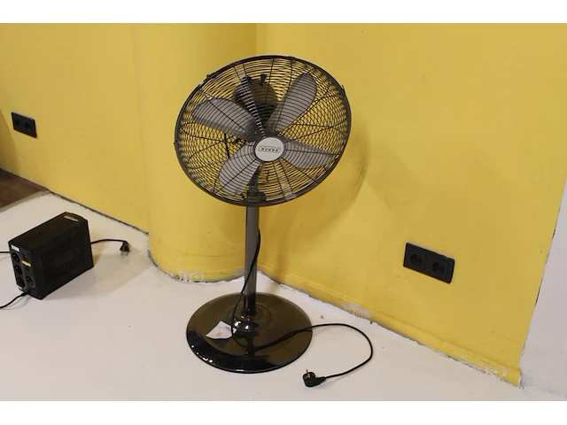 In hoogte verstelbare staande ventilator donna met doorsnede 50 cm. - afbeelding 1 van  3