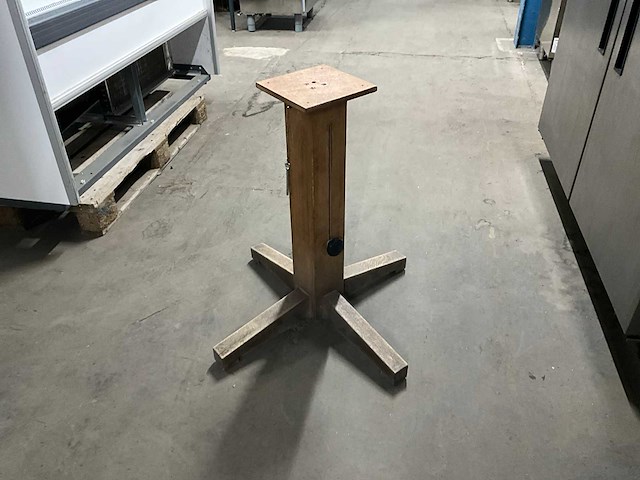 In hoogte verstelbare tafelpoten (6x) - afbeelding 1 van  6