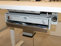 In hoogte verstelbare werktafel ewl. werking onbekend. afmeting 186 x 64 cm. - afbeelding 2 van  4