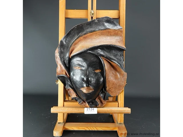 In leder gevormd masker - afbeelding 2 van  5