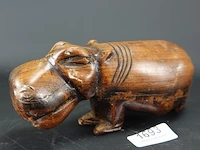 In massief hout gesneden hippopotamus amphibius - afbeelding 1 van  5