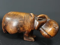In massief hout gesneden hippopotamus amphibius - afbeelding 4 van  5