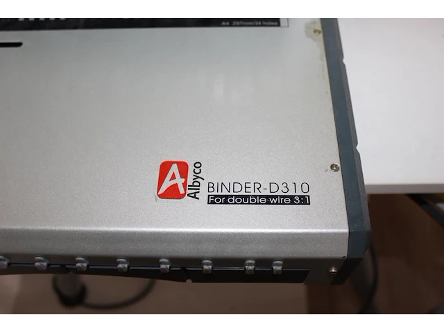 Inbindapparaat albyco binder-d310 met voetpedaal. - afbeelding 1 van  3