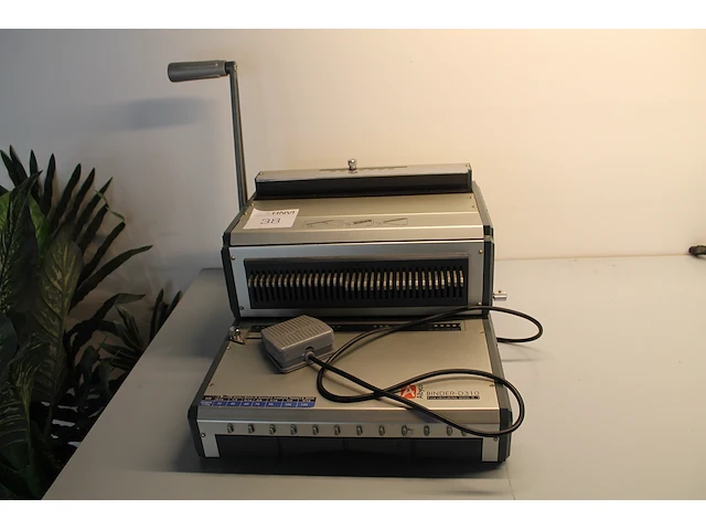 Inbindapparaat albyco binder-d310 met voetpedaal. - afbeelding 4 van  4