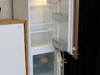 Inbouw koel / vries combinatie siemens in houten kast. afmeting 60 x 60 x195 cm. - afbeelding 2 van  3