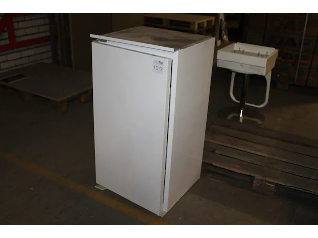 Inbouw koelkast nn. afmeting 54 cm x 52 cm x 102 cm - afbeelding 1 van  2