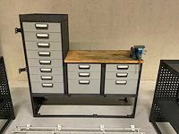 Inbouw werkbank met schappen voor bedrijfswagen - afbeelding 6 van  12