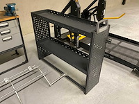 Inbouw werkbank met schappen voor bedrijfswagen - afbeelding 12 van  12