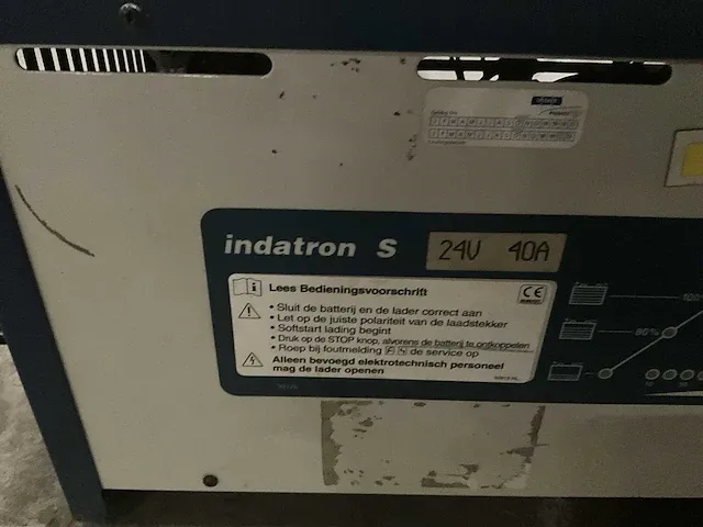 Indatron s acculader 24v 40a - afbeelding 2 van  3