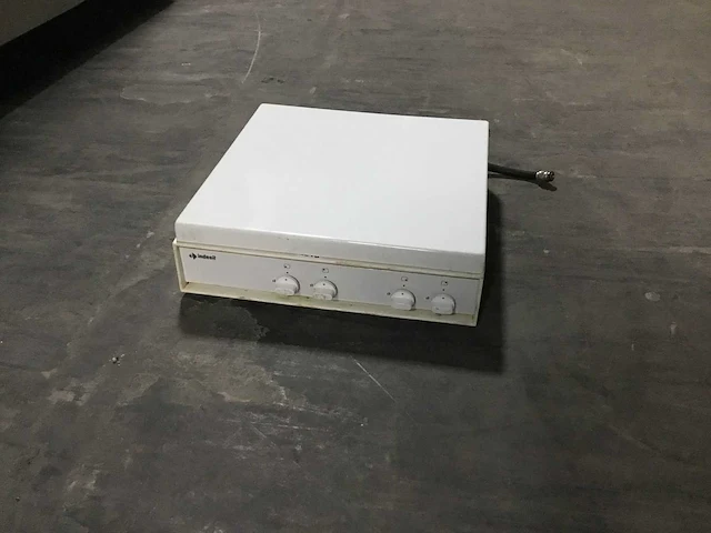 Indesit - gasfornuis - afbeelding 1 van  5