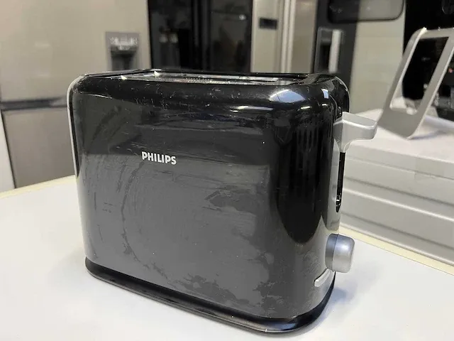 Indesit - indesit koelkast + medion el. kookplaat + philips tostimaker - afbeelding 4 van  17