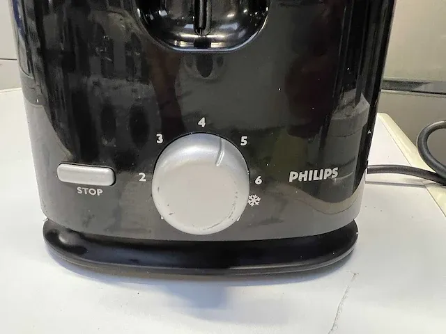 Indesit - indesit koelkast + medion el. kookplaat + philips tostimaker - afbeelding 6 van  17