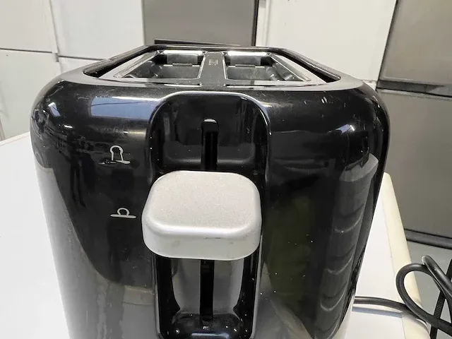 Indesit - indesit koelkast + medion el. kookplaat + philips tostimaker - afbeelding 8 van  17