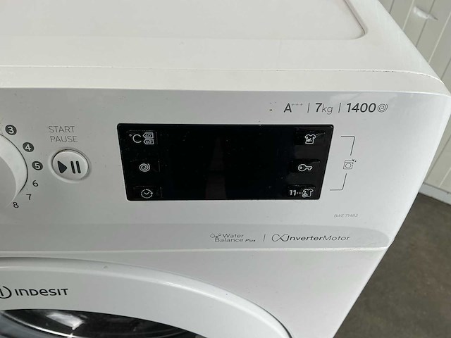 Indesit bwe 71483 wasmachine - afbeelding 8 van  9