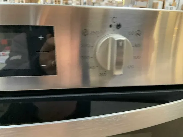 Indesit ifw 3844 h ix inbouw oven - afbeelding 4 van  5