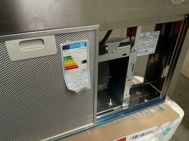 Indesit ihbs 6.4amx afzuigkap 60 cm - afbeelding 2 van  4