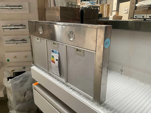 Indesit ihbs 9.5 am x wandschouw afzuigkap - afbeelding 2 van  4